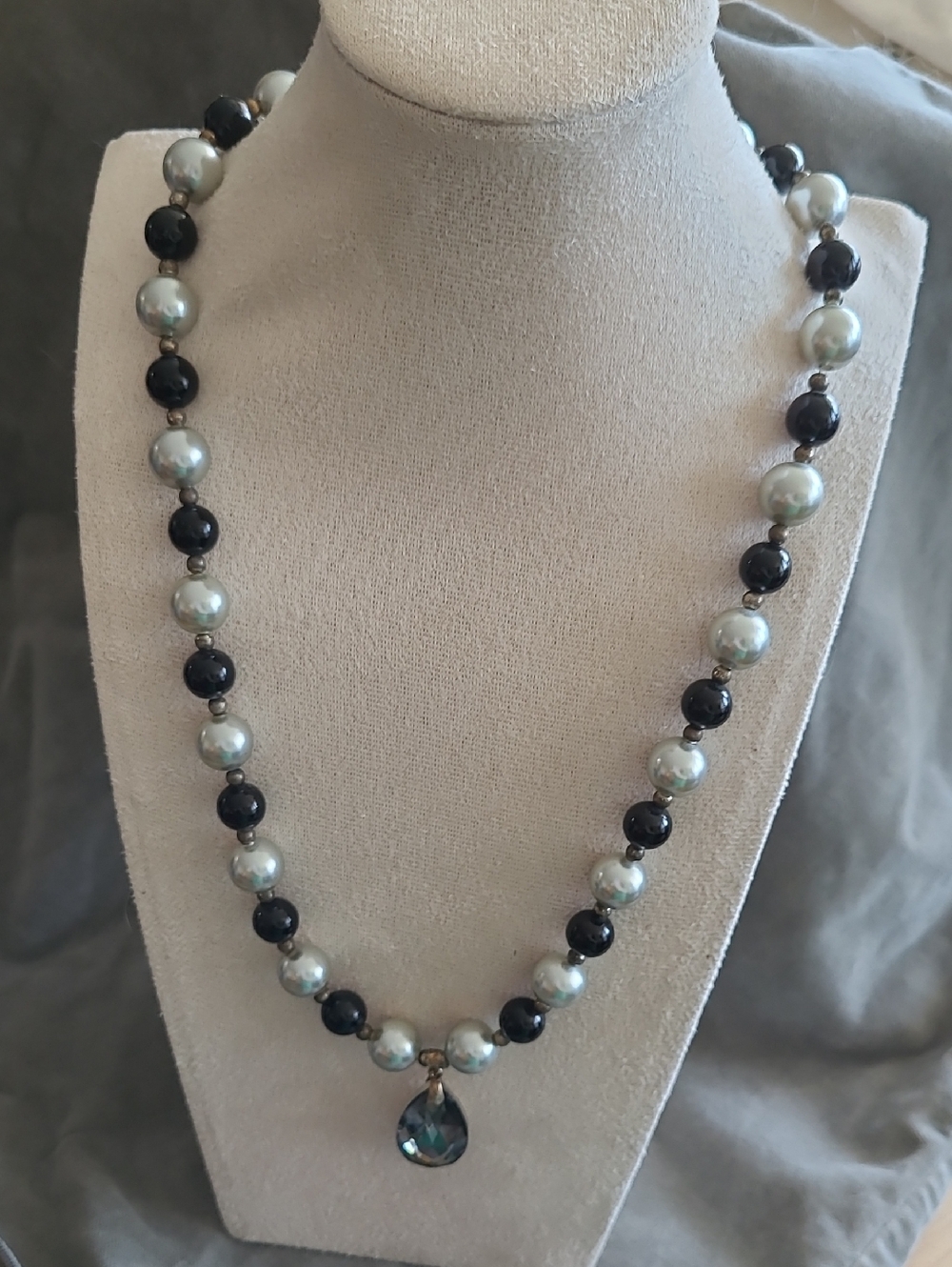 Handmade Silver Faux Pearl, Black and Silverplated Toggle Necklace With Pendant - Picture 4 of 4